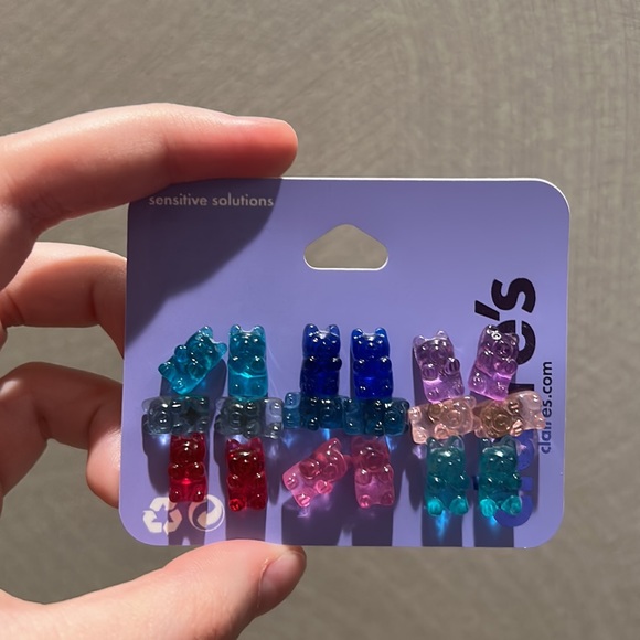 Claire’s earrings - Picture 2 of 2